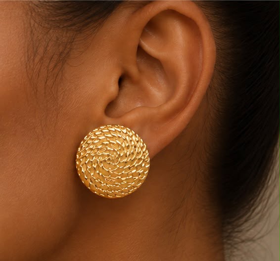Zahra Textured Stud Earrings